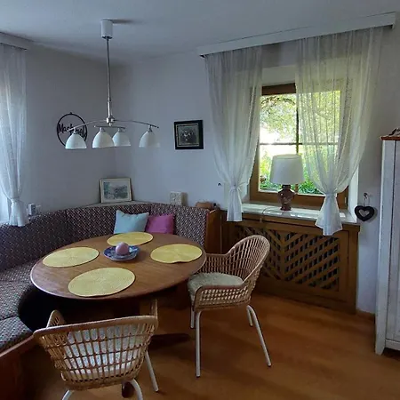 In Traumhafter Lage Mit Naturbadeteich Appartement