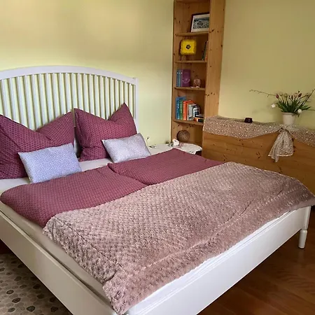 Appartement In Traumhafter Lage Mit Naturbadeteich *